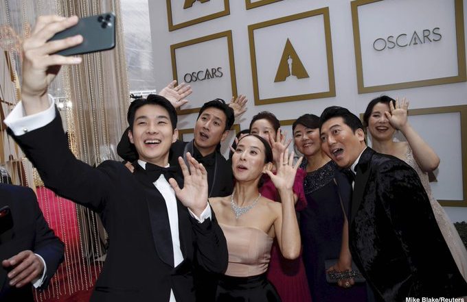 Oscars 2020 Red Carpet: Parasite Cast Arrives in Style at the 92nd Academy Awards (View Pics)