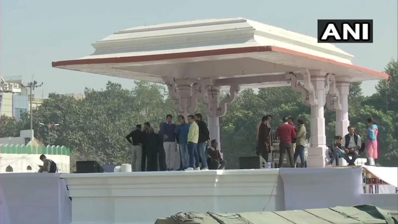 Arvind Kejriwal Swearing-In as Delhi Chief Minister: AAP Leader's Tryst With Ramlila Maidan Continues as He Will Take Oath From Iconic Site For Third Time