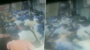 Mumbai: Escalator at Andheri Station Accidentally Runs in backward Direction, Stampede Like Situation Created; Watch Video