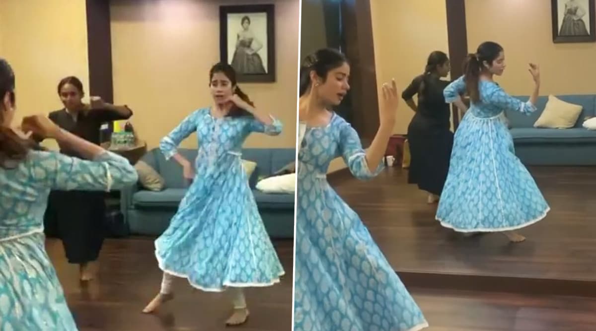 Janhvi Kapoor's Dance on Waheeda Rehman's 'Piya Tose' Song Is Truly Elegant! (Watch Video) Janhvi Kapoor's Dance on Waheeda Rehman's 'Piya Tose' Song Is Truly Elegant! (Watch Video)