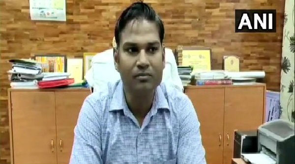 UP: 3-Year-Old Girl Dies After Falling Into Utensil Preparing Mid-Day Meal at Mirzapur School, Cooks Didn't Notice as They Had Earphones on; Headmaster Suspended