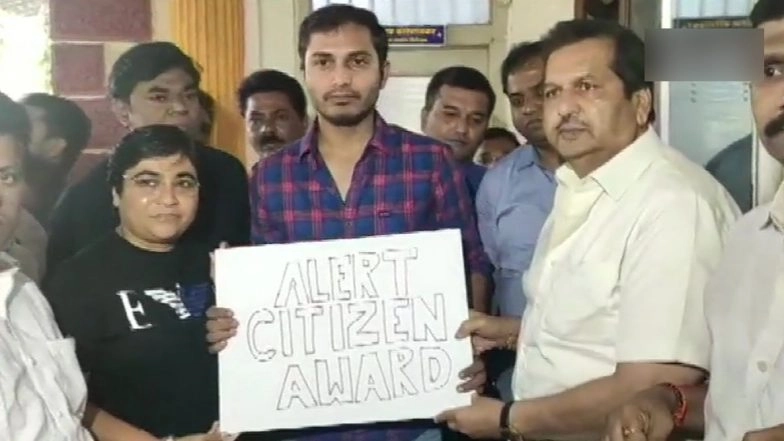 Mumbai BJP President MP Lodha Felicitates Uber Driver Who Took Poet Bappadittya Sarkar to Santacruz Police Station After Listening His Conversation About ‘Anti-CAA Protests’