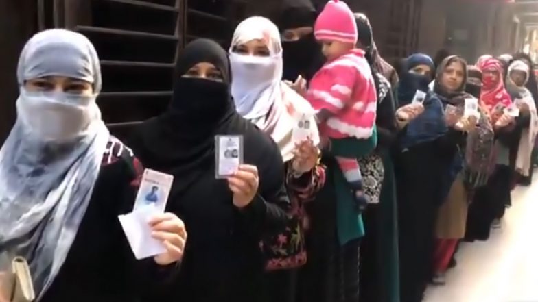 NPR Fears: BJP Targets Muslim Women Voters With 'Kaagaz Nahi Dikhayenge' Jibe, Twitterati Accuses Party of 'Spewing Hatred'