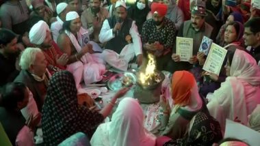 Shaheen Bagh Displays Communal Harmony, Azan and Havan Held Simultaneously at Site of Protest; See Pic