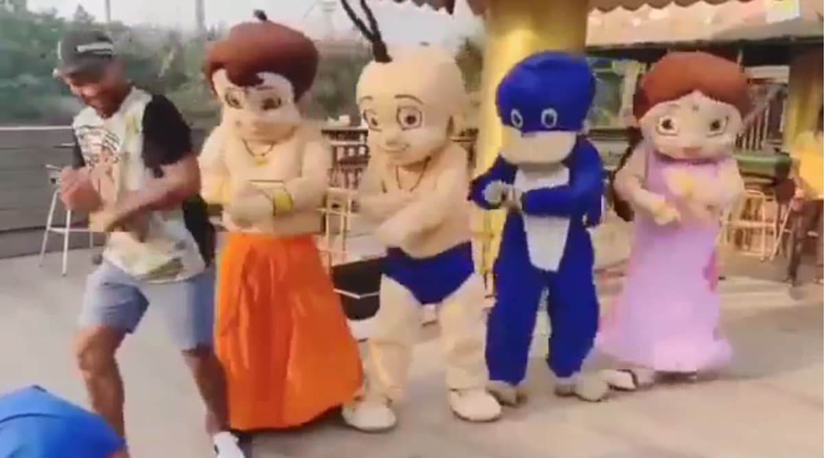 Shikhar Dhawan Relives Childhood Memories With Son Zoravar, Delhi Capitals' Batsman Grooves With Characters of Chhota Bheem (Watch Video) | 🏏 LatestLY Shikhar Dhawan Relives Childhood Memories With Son Zoravar, Delhi Capitals' Batsman Grooves With Characters of Chhota Bheem (Watch Video) | 🏏 LatestLY