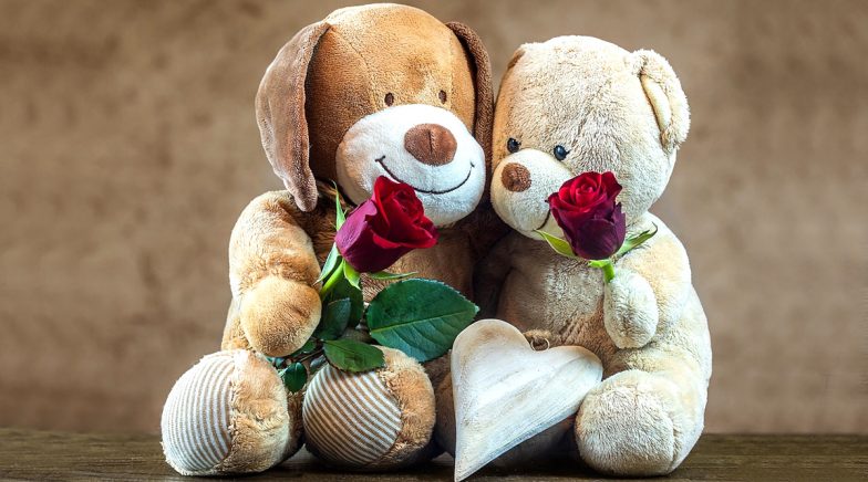 Teddy Day Images & HD Wallpaper For Free Download Online: WhatsApp  Stickers, GIF Greetings, Hike Messages and SMS to Wish Happy Teddy Day 2020  in Valentine Week | 🙏🏻 LatestLY