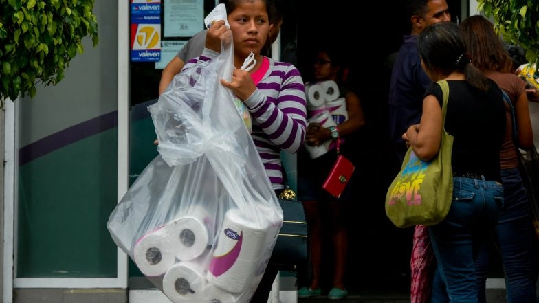 Hong Kong: Toilet Paper Shortage Rumors Create Panic, Affect Dealing With Coronavirus Outbreak