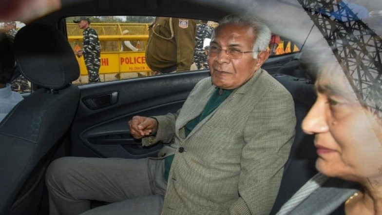 Shaheen Bagh Interlocutor Wajahat Habibullah Blames Delhi Police For Blocking Adjoining Roads, Files Affidavit in Supreme Court