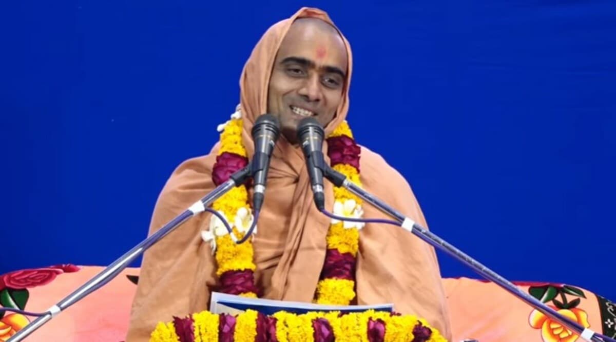 Women Cooking Food During Menstruation Will be Reborn As Kutri (Bitch), Says Swami Krushnaswarup Dasji of Swaminarayan Bhuj Mandir Women Cooking Food During Menstruation Will be Reborn As Kutri (Bitch), Says Swami Krushnaswarup Dasji of Swaminarayan Bhuj Mandir