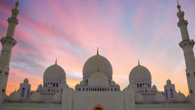 Coronavirus Outbreak in Pakistan: Mosques Remain Open Despite COVID-19 Threats