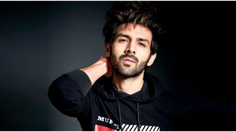 Kartik Aaryan Jokes About Finding Out the Coronavirus Vaccine in His Dream, Shares a Video Surrounded by Fans