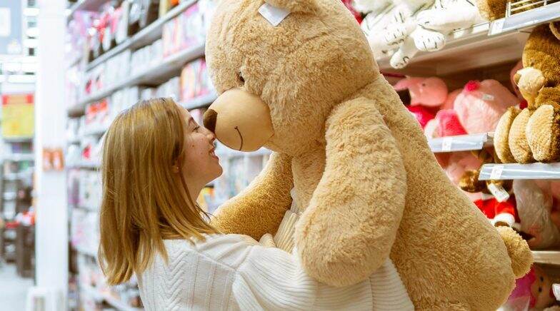 Teddy Day 2020 Gift Ideas For Your Bae to Celebrate Valentine Week. 