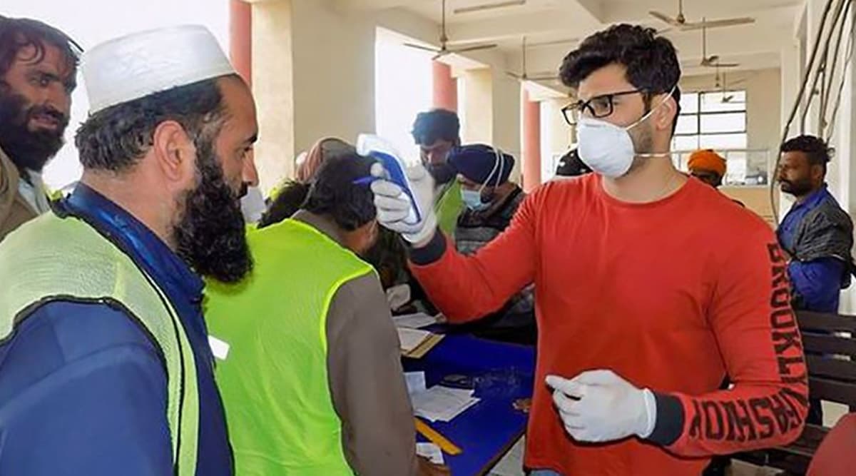 Nizamuddin Markaz Event: 24 Tested Positive For Coronavirus, 300 Sent to Hospital, 700 to Quarantine Centres, Says Delhi Health Minister Satyendar Jain Nizamuddin Markaz Event: 24 Tested Positive For Coronavirus, 300 Sent to Hospital, 700 to Quarantine Centres, Says Delhi Health Minister Satyendar Jain