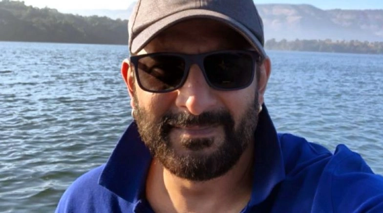 Arshad Warsi Takes a Dig at Inflated Adani Electricity Bills!