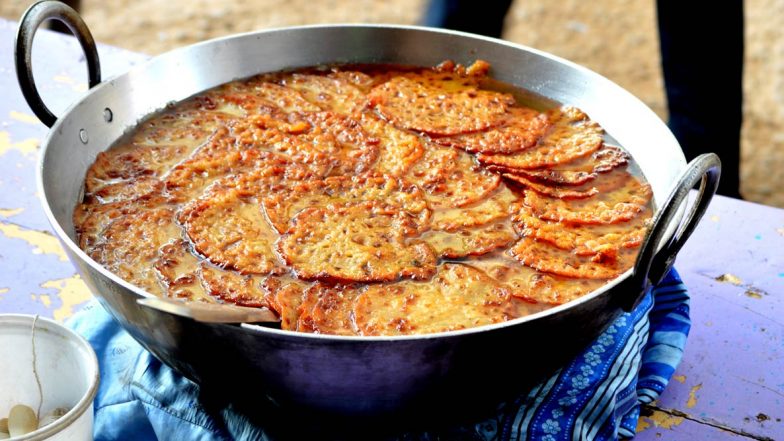 Holi Recipes 2020: How To Make Soft and Delicious Malpuas At Home For a Sweeter Festival of Colours This Year