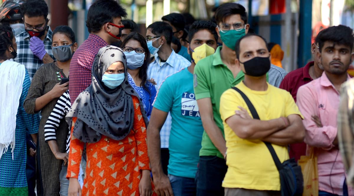 Complete Lockdown in India: MHA Sets Up Helplines to Address Challenges Faced by Transporters For Supply of Essential Goods Complete Lockdown in India: MHA Sets Up Helplines to Address Challenges Faced by Transporters For Supply of Essential Goods