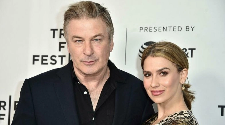 Alec Baldwin’s Wife Hilaria Baldwin Reveals He Didn’t Kiss Her for Six Weeks of Early Dating 