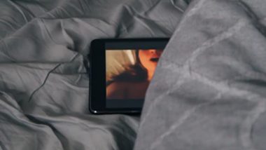 Cybersex Tips: From Hot Webcam Sex To Online Dirty Talking, 5 Things To Keep In Mind!