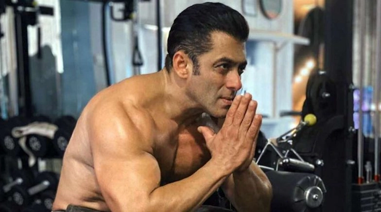 Salman Khan Suggests ‘Salaam-Namaste’ Instead of Handshake as a Caution to Coronavirus Outbreak