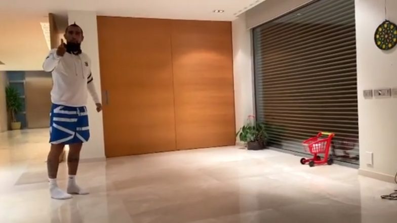 Barcelona Midfielder Arturo Vidal Accepts Lionel Messi’s #ToiletRollChallenge, Chilean Produces a Better Version (Watch Video)