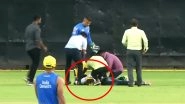Fan Touches MS Dhoni&rsquo;s Feet After Breaching Security During CSK&rsquo;s Practice Match Ahead of IPL 2020, Watch Video