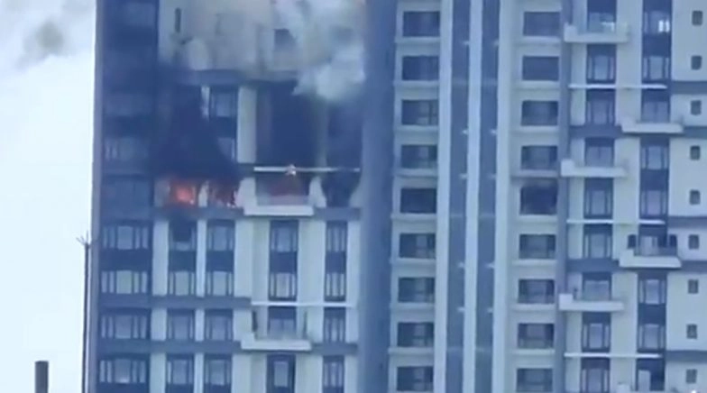 Kolkata: Fire Breaks Out at Residential Building in Bhawanipore Area