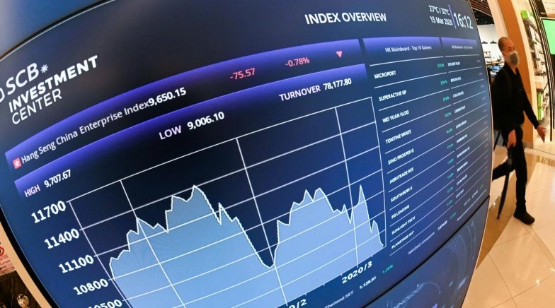 Hong Kong Stocks Start Day on Back Foot
