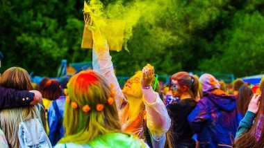 Holi 2020 Hair Care Tips: From Applying Coconut Oil to Serum, Here Are Five Essentials to Protect Your Scalp During The Festival of Colours
