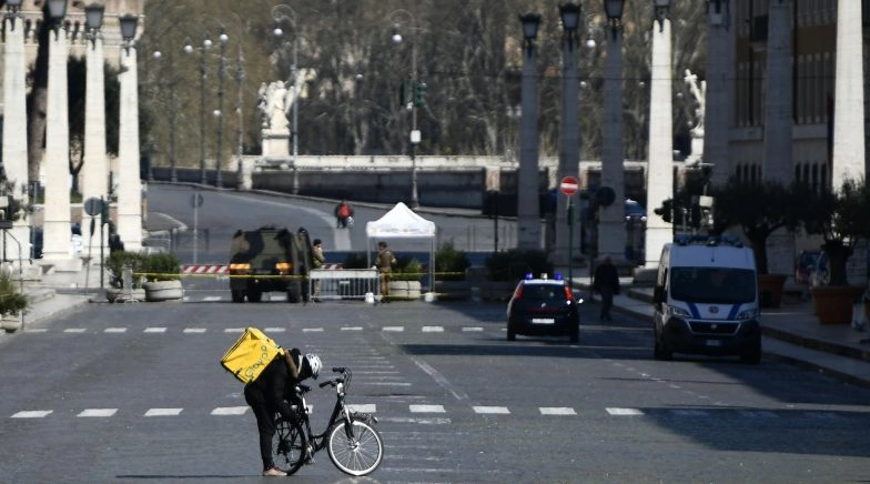 Over 74,000 COVID-19 cases in Italy, toll reaches 7,503