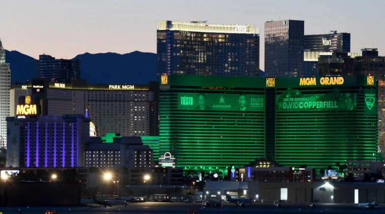 Las Vegas Casinos, Hotels to Temporarily Close Due to COVID-29 Pandemic 