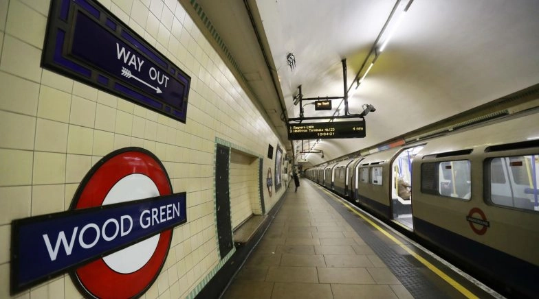 London Headed for Tougher Lockdown as UK's Coronavirus Hotspot