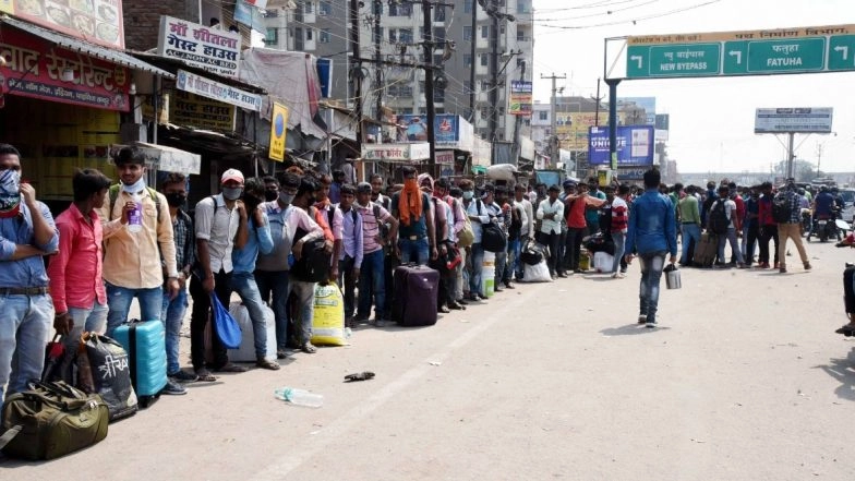 Fake Offer Of A Bus Service Being Touted To Migrant Workers in Delhi-NCR Busted by Noida Police, 2 Held