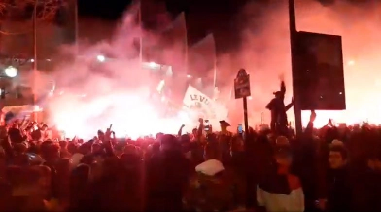 PSG Defeat Borussia Dortmund Inside Empty Stadium, Fans Gather Outside Parc De Princes to Celebrate 