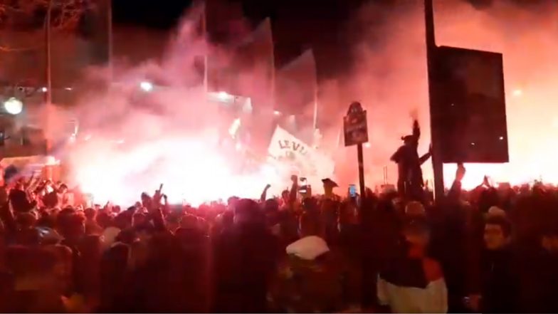 PSG Defeat Borussia Dortmund Inside Empty Stadium, Fans Gather Outside Parc De Princes to Celebrate Champions League Win (Watch Videos)