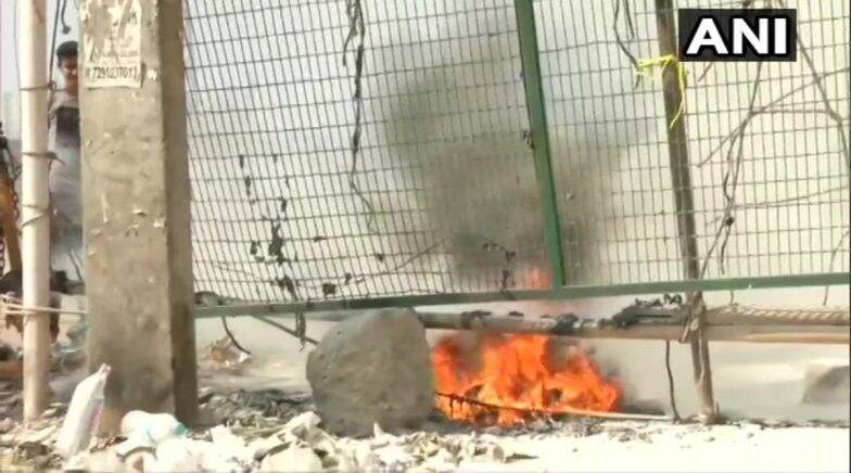 Petrol Bomb Hurled Near Shaheen Bagh Protest Site in Delhi During Janata Curfew
