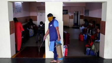 COVID-19 Outbreak: Six Passengers Stamped for Home Quarantine Deboarded by Authorities at Borivali Station in Mumbai