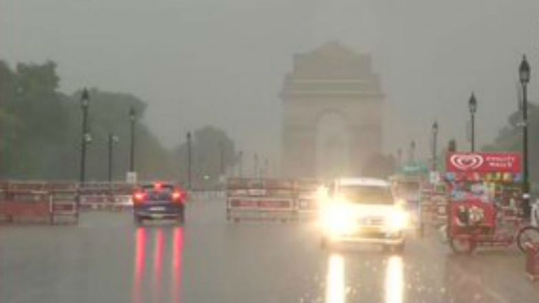 Delhi Rains: Rainfall in Parts of National Capital Brings Relief from Soaring Temperature (Watch Video)