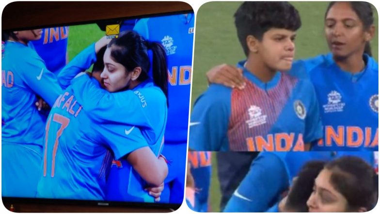 Shefali Verma Consoled by Smriti Mandhana & Others After She Sobs Uncontrollably as India Loses the T20 World Cup 2020 Finals Against Australia (Watch Video)