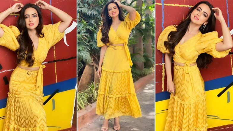 Sana Khaan Is Playing Bubbles, the Cute Powerpuff Girl in Yellow, Saying a Hello to Summers With Her Chic Style!