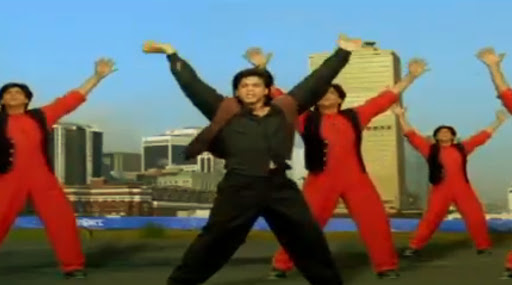 Did You Notice Shah Rukh Khan Turn Backup Dancer In Yeh Dil Deewana Song From Pardes?