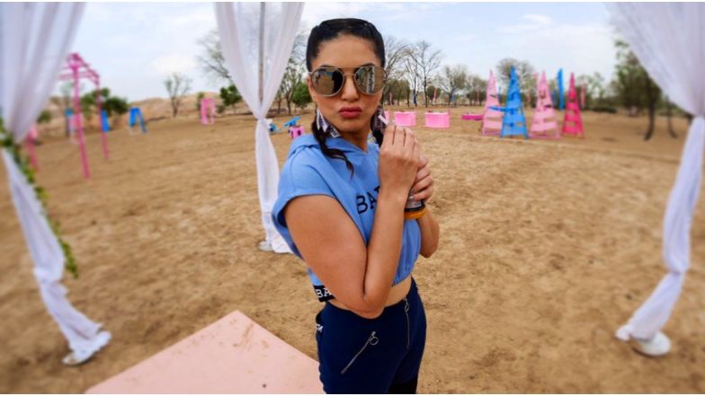 Sunny Leone Extends Her Support to PM Modi’s #JanataCurfew Initiative, Says ‘Stay Safe Don’t Be Stupid’