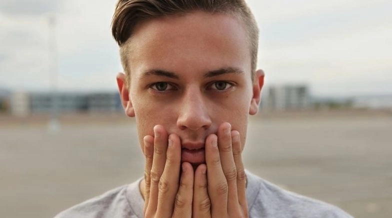 How to Stop Touching Your Face to Prevent Coronavirus