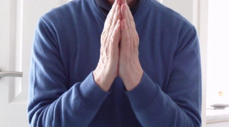 Maharashtra Health Minister Advises People to Shun Handshakes & Instead Do Namaste 