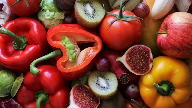 Is the COVID-19 Anxiety Getting to You? Here's How You Can Use Your Diet to Diffuse Worry and Lower Stress