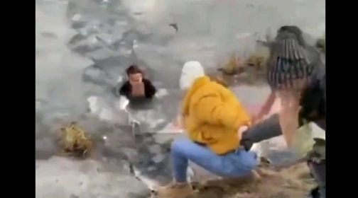 Woman Risks Her Life to Save Dog by Cutting Through Icy Pond, Heartwarming Video Goes Viral