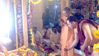 Yogi Adityanath Participates in Ram Lalla Murti Sthapna Ritual on Navratri Amid Lockdown Due to Coronavirus Outbreak; Twitterati Question UP CM's Move