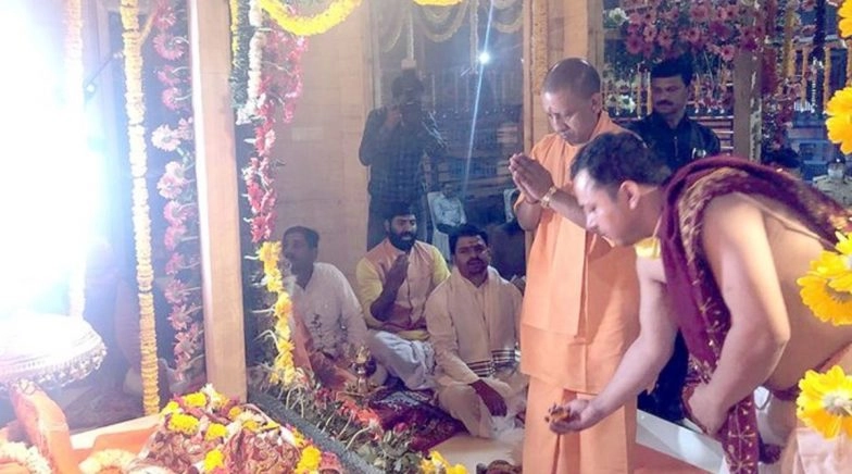 Yogi Adityanath Participates in Ram Lalla Murti Sthapna Ritual Amid Lockdown Over Coronavirus