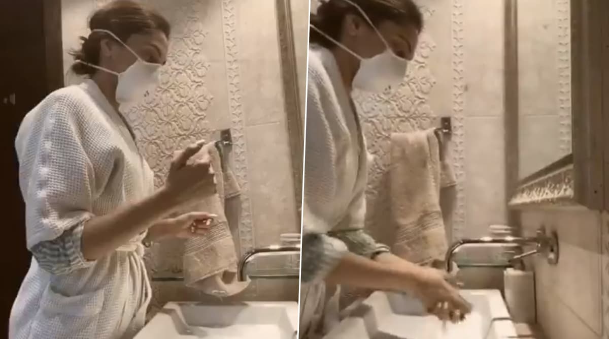 COVID-19 Pandemic: Deepika Padukone Shows How To Wash Hands, Extends WHO's Safe Hands Challenge To Roger Federer, Christiano Ronaldo And Virat Kohli (Watch Video) COVID-19 Pandemic: Deepika Padukone Shows How To Wash Hands, Extends WHO's Safe Hands Challenge To Roger Federer, Christiano Ronaldo And Virat Kohli (Watch Video)