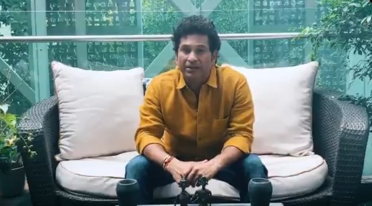 Sachin Tendulkar in a Video Message Urges Public to Cooperate With Government and Doctors Amid Coronavirus Lockdown, Says 'Only They Can Help You Recover' Sachin Tendulkar in a Video Message Urges Public to Cooperate With Government and Doctors Amid Coronavirus Lockdown, Says 'Only They Can Help You Recover'
