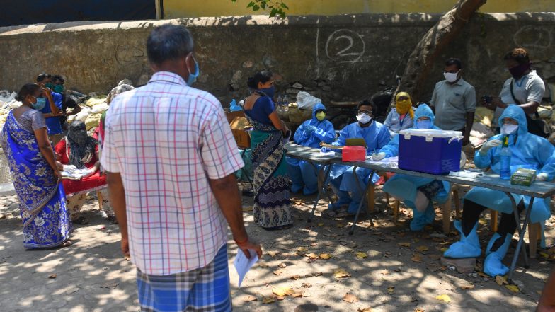 COVID-19 Cases in Dharavi Inch Closer to 200, Death Count Rises to 12 in Asia's Largest Slum in Mumbai
